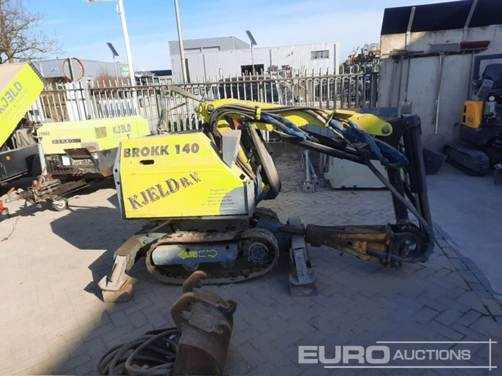 1996 Brokk 110E Remote Controlled Robotic Excavator, Rubber tracked, Stabilisers, Piped, All. Piping, QH, Hammer, Bucket - Mini pelle: photos 2 1996 Brokk 110E Remote Controlled Robotic Excavator, Rubber tracked, Stabilisers, Piped, All. Piping, QH, Hammer, Bucket - Mini pelle: photos 2