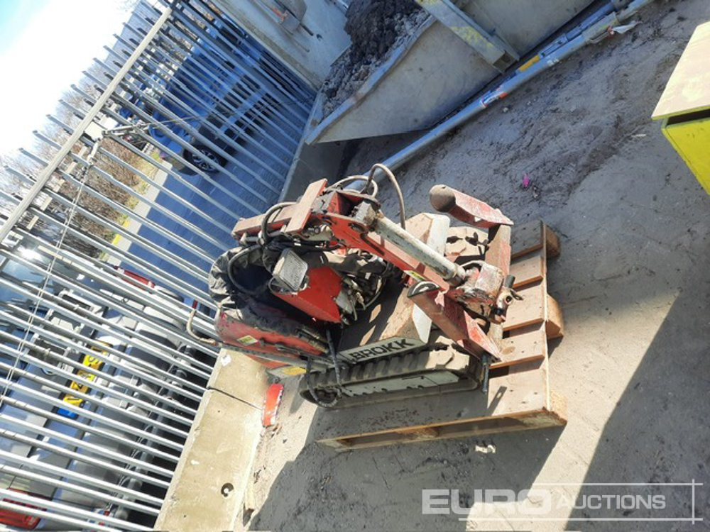 1997 Brokk Mini Cut Remote Controlled Robotic Excavator, Rubber Tracked, Piped, All.Piping, QH, Stabilisers - Mini pelle: photos 2 1997 Brokk Mini Cut Remote Controlled Robotic Excavator, Rubber Tracked, Piped, All.Piping, QH, Stabilisers - Mini pelle: photos 2