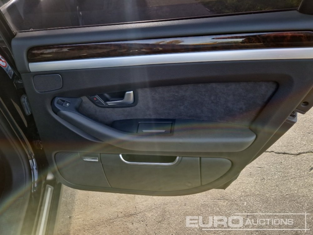 Voiture 2009 Audi A8 3.0 TDI: photos 21