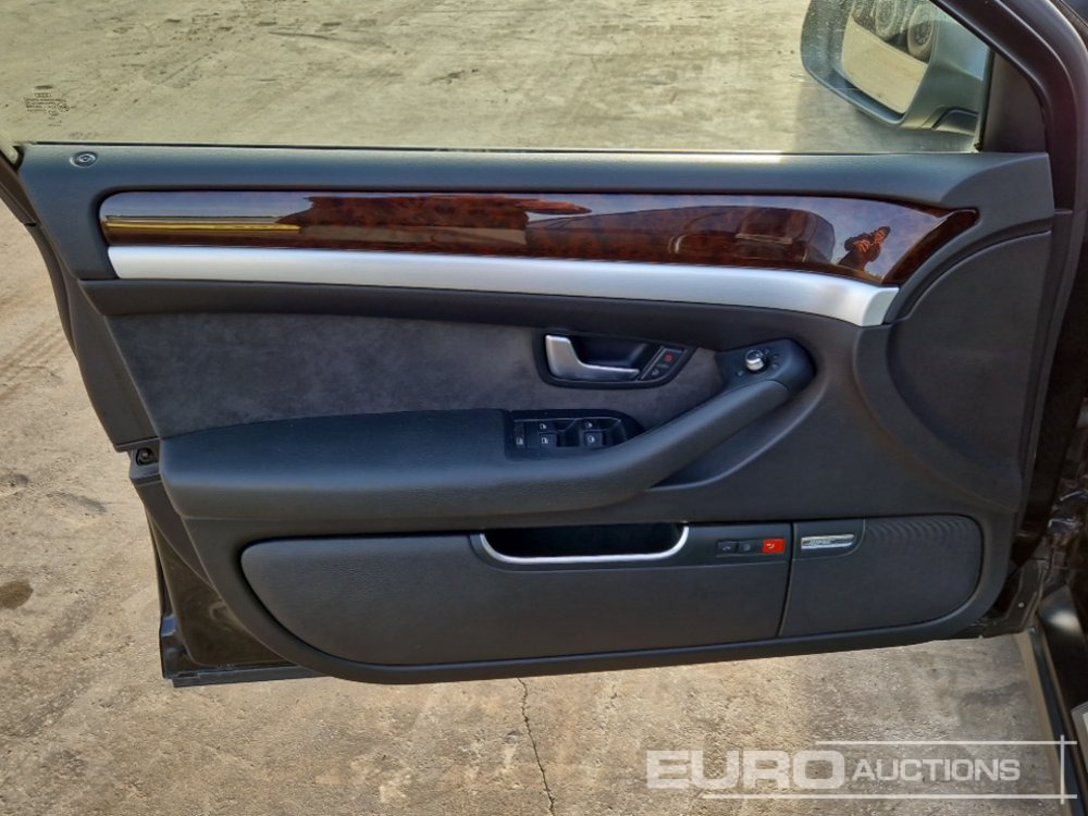 Voiture 2009 Audi A8 3.0 TDI: photos 27