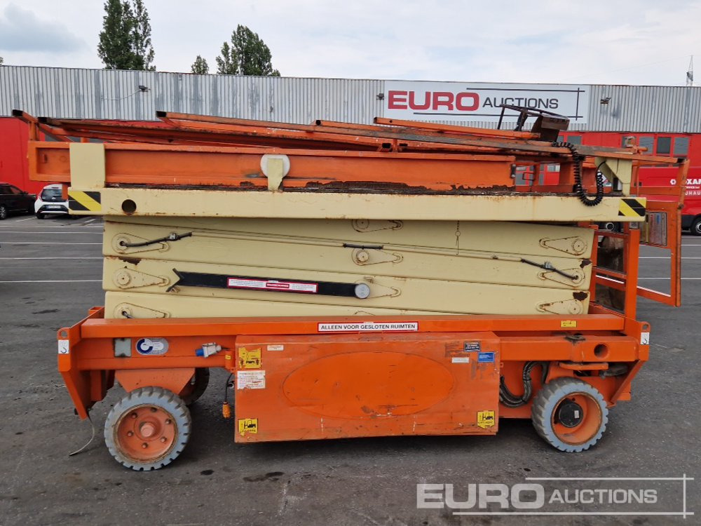 2010 Holland Lift MONOSTAR X-105EL12 Electric Scissor Lift, 10.5m Working Height, 500g Platform Capacity, Extending Deck - Nacelle: photos 5 2010 Holland Lift MONOSTAR X-105EL12 Electric Scissor Lift, 10.5m Working Height, 500g Platform Capacity, Extending Deck - Nacelle: photos 5