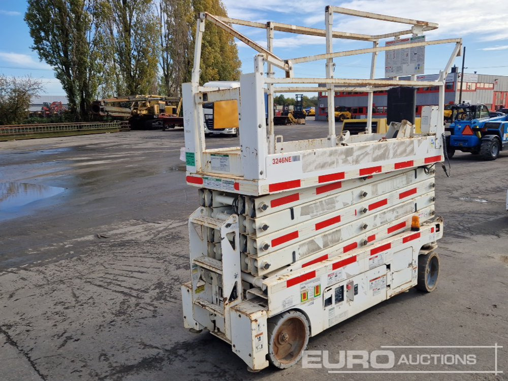 2013 Genie GS-3232 - Nacelle ciseaux: photos 3 2013 Genie GS-3232 - Nacelle ciseaux: photos 3