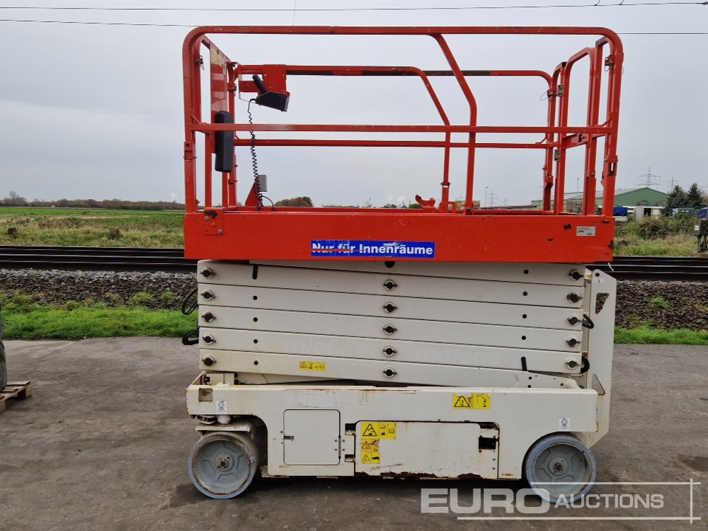 2013 Genie GS-4047 - Nacelle: photos 2 2013 Genie GS-4047 - Nacelle: photos 2