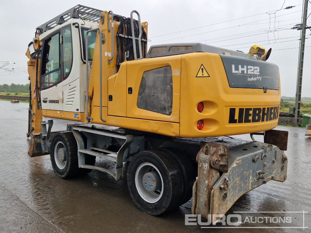 2014 Liebherr LH22 - Pelle sur pneus: photos 4 2014 Liebherr LH22 - Pelle sur pneus: photos 4