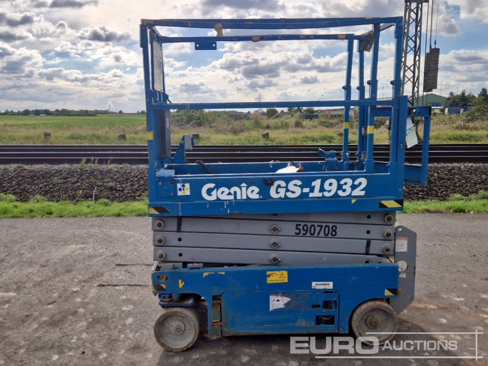 2015 Genie GS-1932 - Nacelle: photos 2 2015 Genie GS-1932 - Nacelle: photos 2