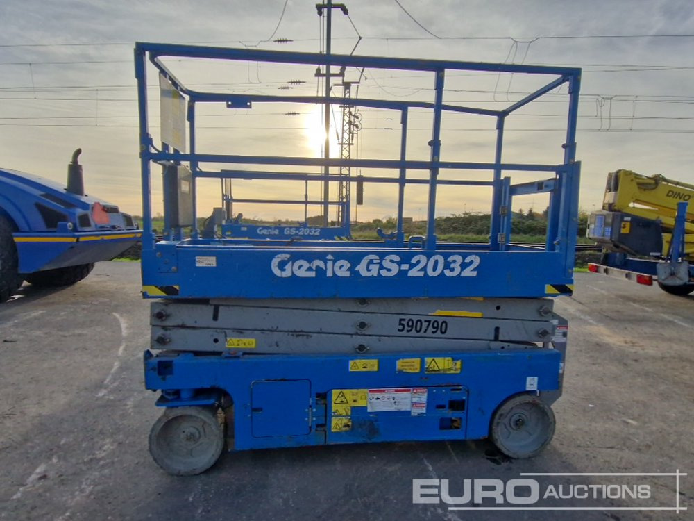 2015 Genie GS-2032 - Nacelle: photos 2 2015 Genie GS-2032 - Nacelle: photos 2