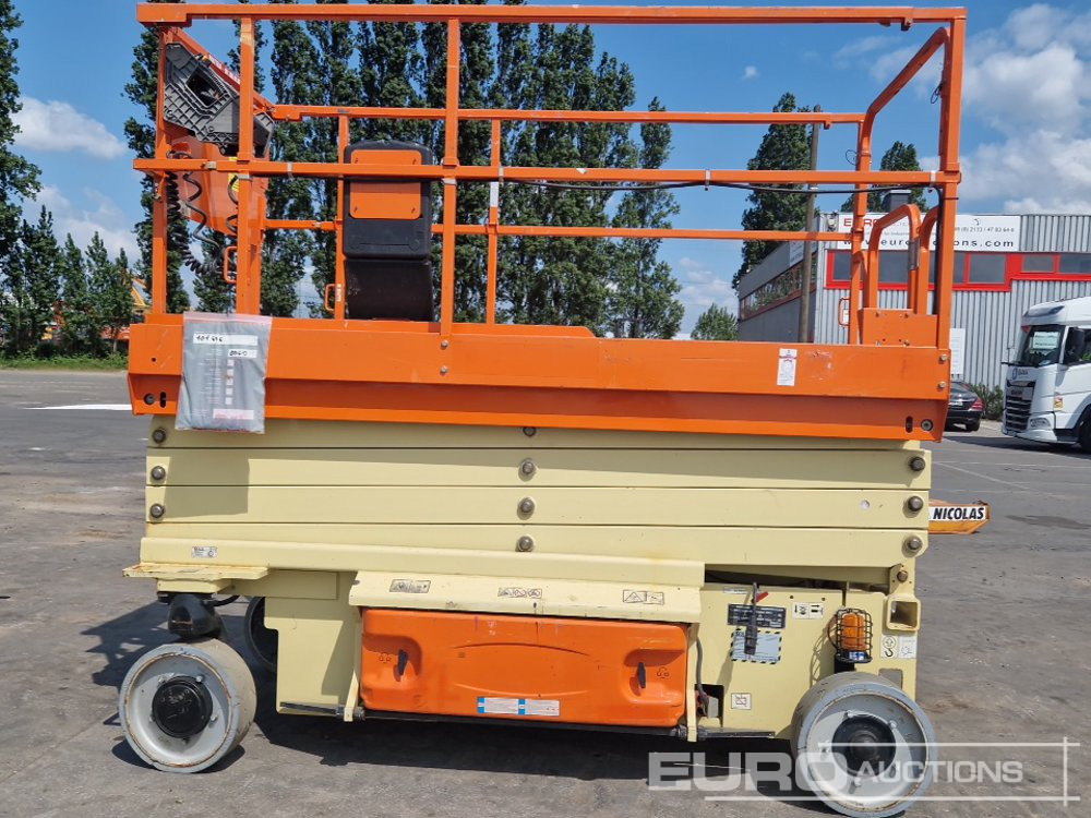 2016 JLG 3246 ES - Nacelle: photos 5 2016 JLG 3246 ES - Nacelle: photos 5