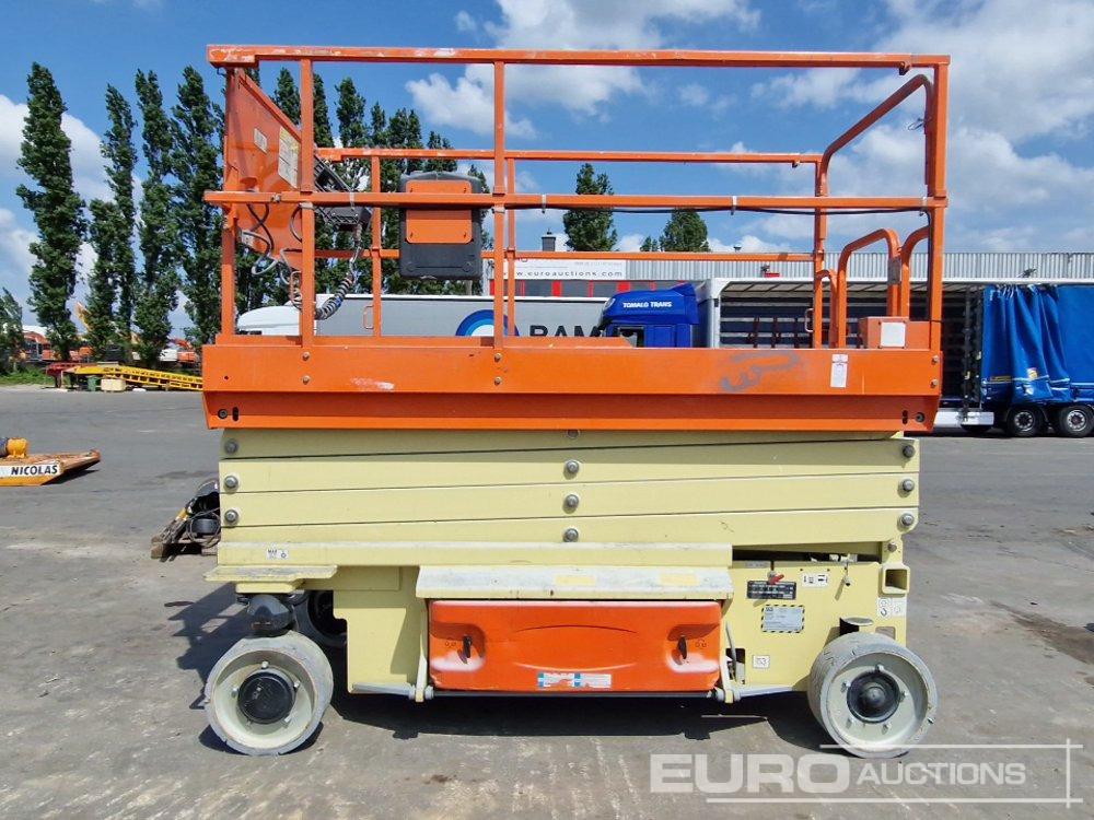2016 JLG 3246 ES - Nacelle: photos 5 2016 JLG 3246 ES - Nacelle: photos 5