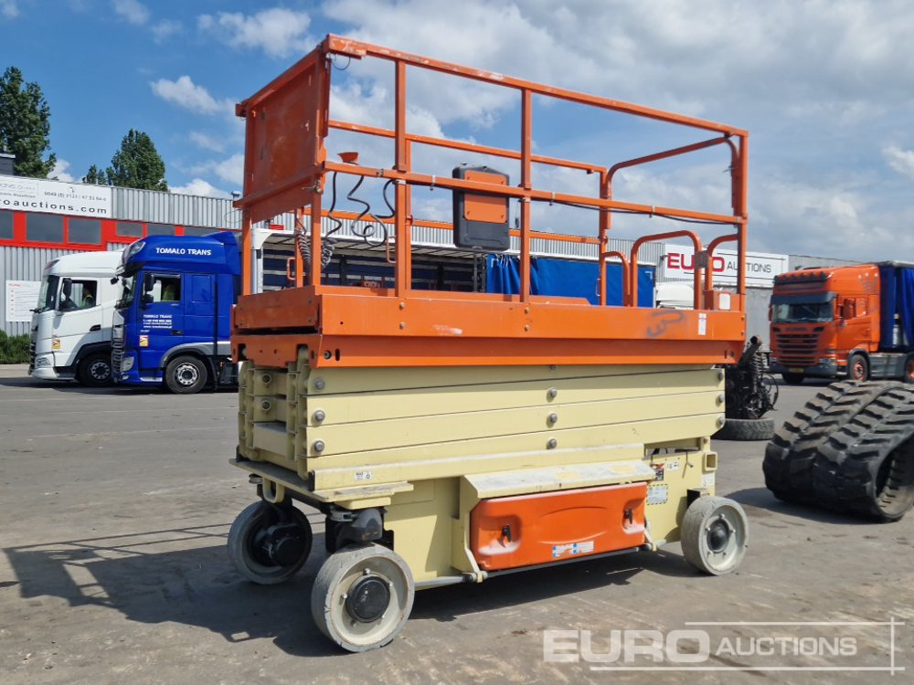 2016 JLG 3246 ES - Nacelle: photos 4 2016 JLG 3246 ES - Nacelle: photos 4