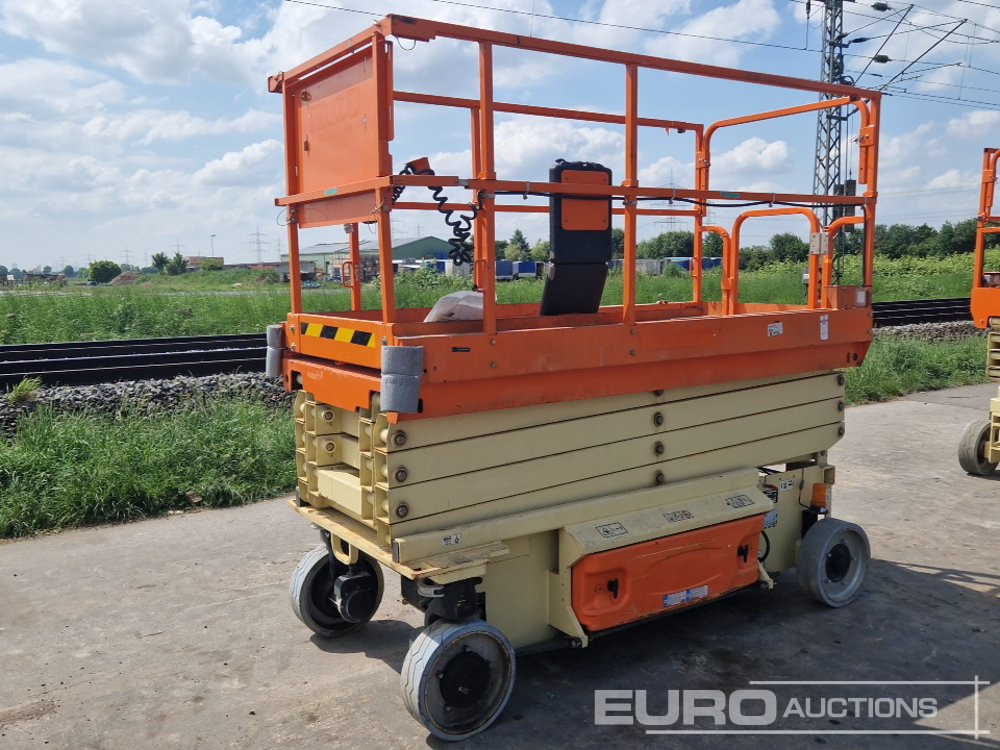 2016 JLG 3246 ES - Nacelle: photos 1 2016 JLG 3246 ES - Nacelle: photos 1