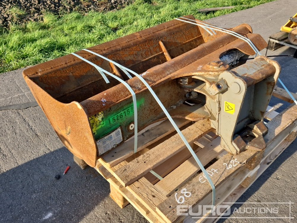 Arden 51" Tilt Ditching Bucket - Godet: photos 1 Arden 51" Tilt Ditching Bucket - Godet: photos 1