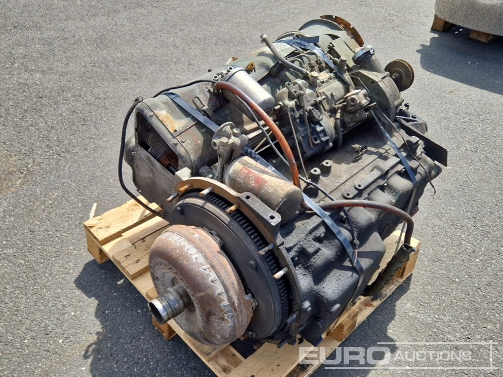 Deutz F4L912 - Moteur: photos 1 Deutz F4L912 - Moteur: photos 1