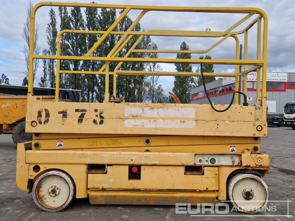 Electric Scissor Lift (Incomplete) - Nacelle: photos 5 Electric Scissor Lift (Incomplete) - Nacelle: photos 5