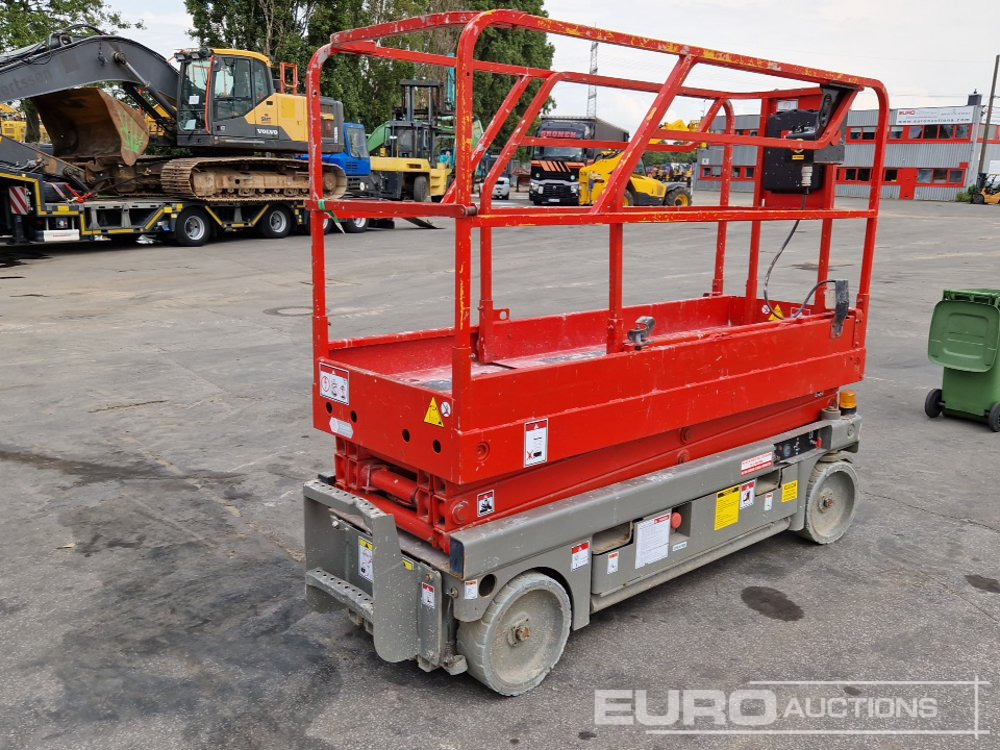 Haulotte Compact 8 Electric Scissor Lift - Nacelle: photos 4 Haulotte Compact 8 Electric Scissor Lift - Nacelle: photos 4