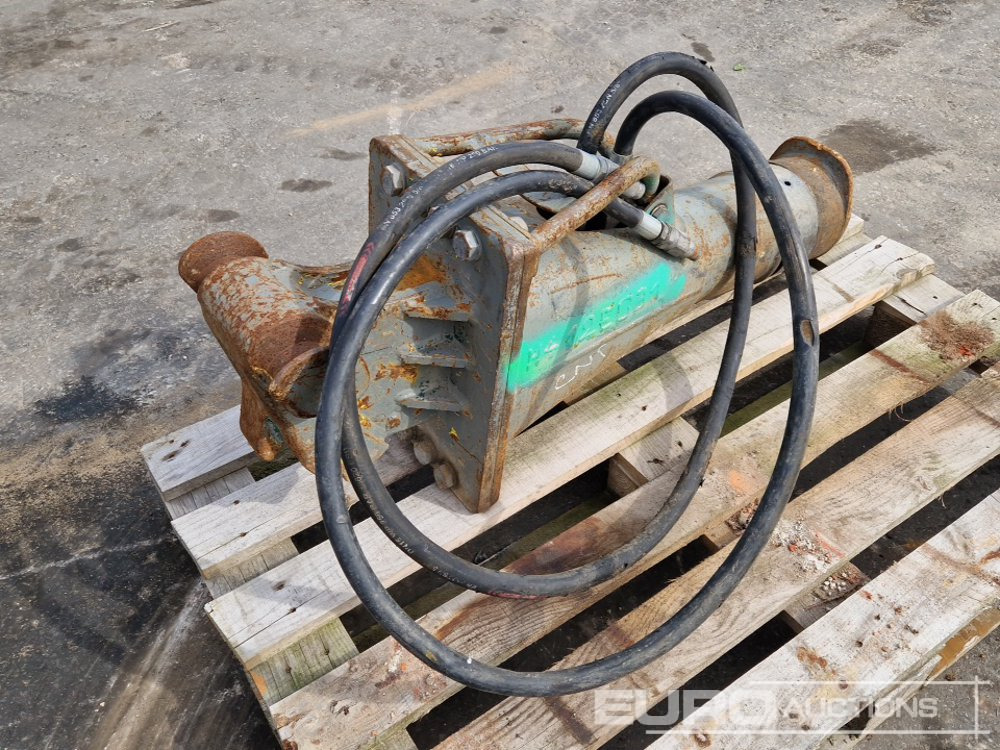 Hydraulic Breaker - Marteau hydraulique: photos 3 Hydraulic Breaker - Marteau hydraulique: photos 3