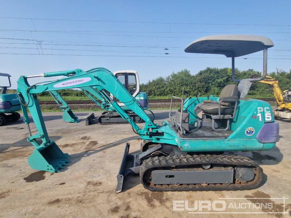Komatsu PC15-3 - Mini pelle: photos 2 Komatsu PC15-3 - Mini pelle: photos 2