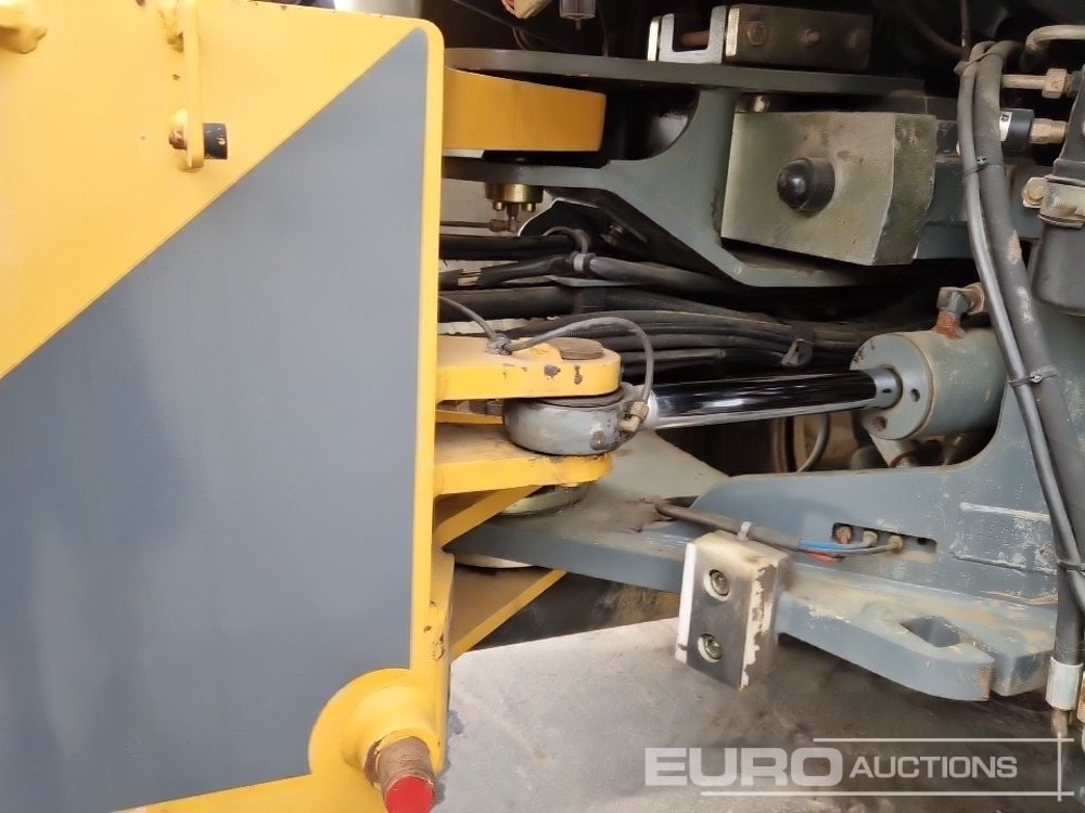 Chargeuse sur pneus Liebherr L538: photos 17