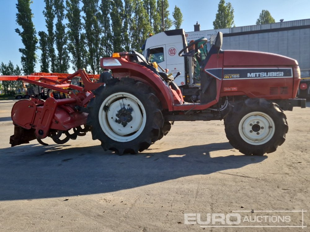 Mitsubishi MT165 - Micro tracteur: photos 5 Mitsubishi MT165 - Micro tracteur: photos 5