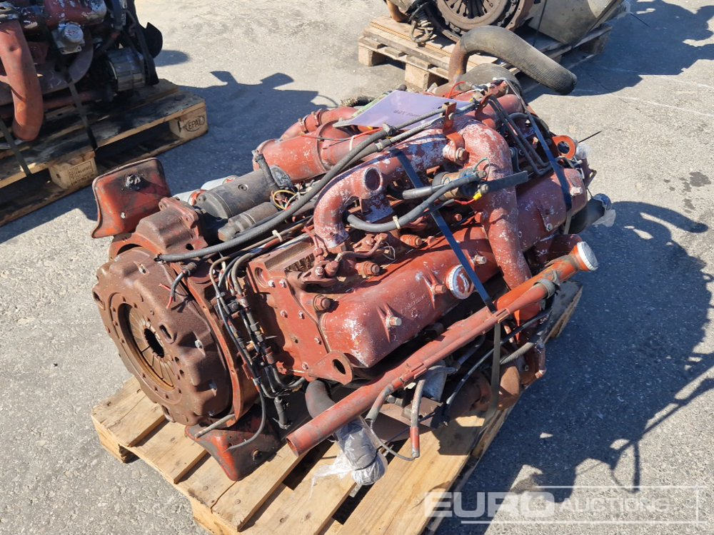 Renault 6 Cylinder Diesel 798 Engine - Moteur: photos 2 Renault 6 Cylinder Diesel 798 Engine - Moteur: photos 2