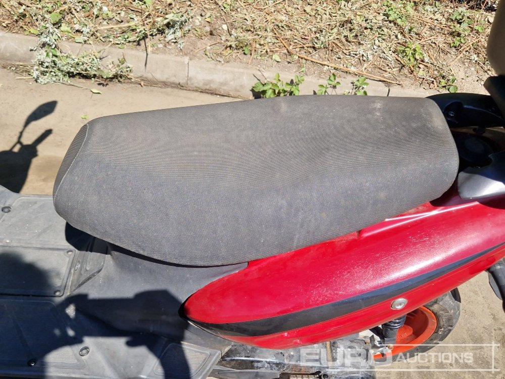 Motocyclette Tauris 49ccm Scooter: photos 13