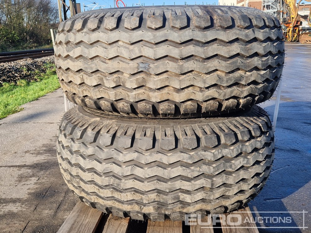 Unused BTK 16.0/70-20 (400/70-20) Tyres on Rims (2 of) - Pneu: photos 3 Unused BTK 16.0/70-20 (400/70-20) Tyres on Rims (2 of) - Pneu: photos 3