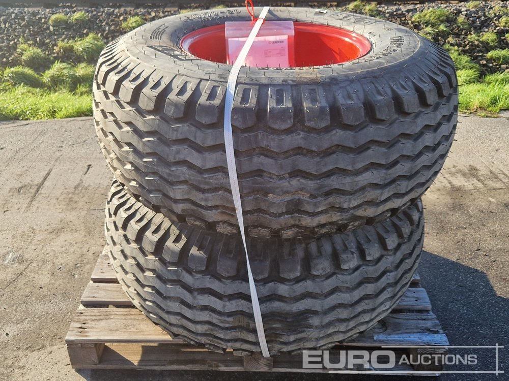 Unused BTK 16.0/70-20 (400/70-20) Tyres on Rims (2 of) - Pneu: photos 1 Unused BTK 16.0/70-20 (400/70-20) Tyres on Rims (2 of) - Pneu: photos 1