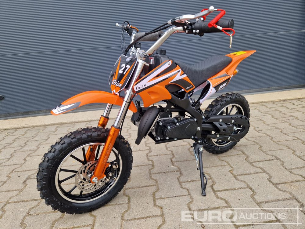 Unused DIRTBIKE 50R-D705 49CC Kids Petrol Motorbike, Automatic - Motocyclette: photos 1 Unused DIRTBIKE 50R-D705 49CC Kids Petrol Motorbike, Automatic - Motocyclette: photos 1