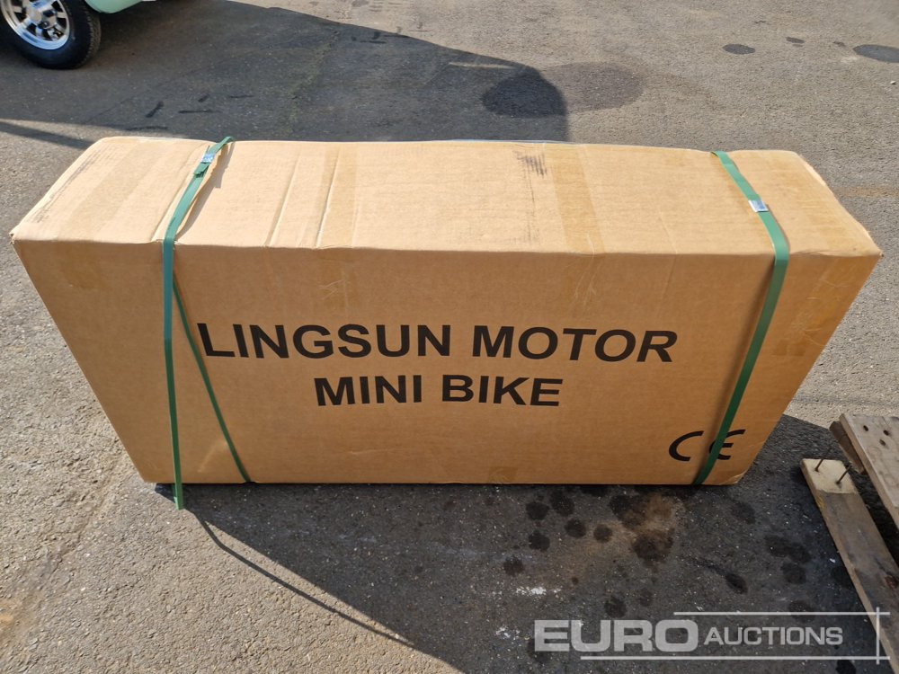 Unused DIRTBIKE 50R-D705 49CC Kids Petrol Motorbike, Automatic - Motocyclette: photos 2 Unused DIRTBIKE 50R-D705 49CC Kids Petrol Motorbike, Automatic - Motocyclette: photos 2