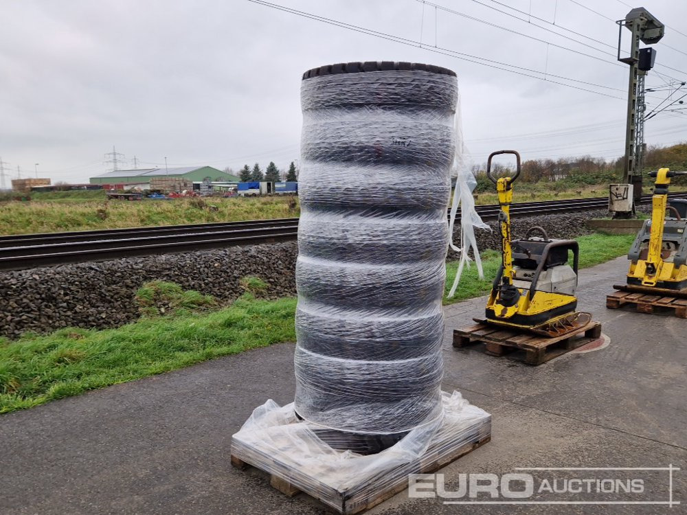 Unused Tyre to suit Wacker Neuson EW65 (4 of) - Pneu: photos 5 Unused Tyre to suit Wacker Neuson EW65 (4 of) - Pneu: photos 5