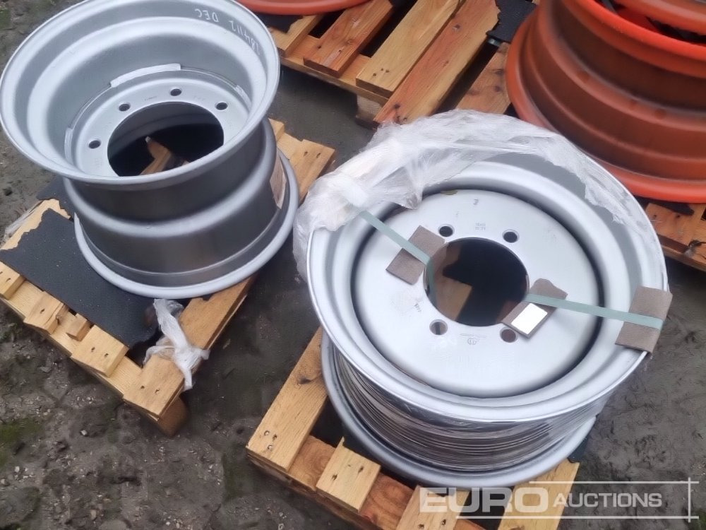 Unused Wacker Neuson Rim (2 of) - Pneu: photos 1 Unused Wacker Neuson Rim (2 of) - Pneu: photos 1