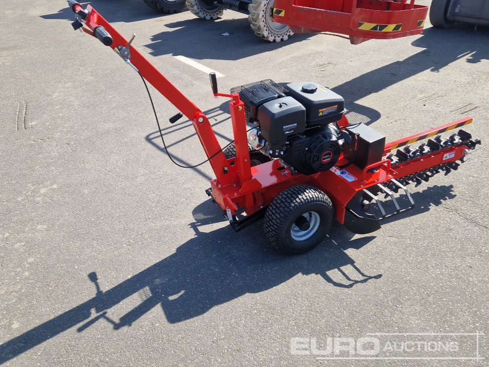 Unused Walk Behind Trencher - Trancheuse: photos 4 Unused Walk Behind Trencher - Trancheuse: photos 4