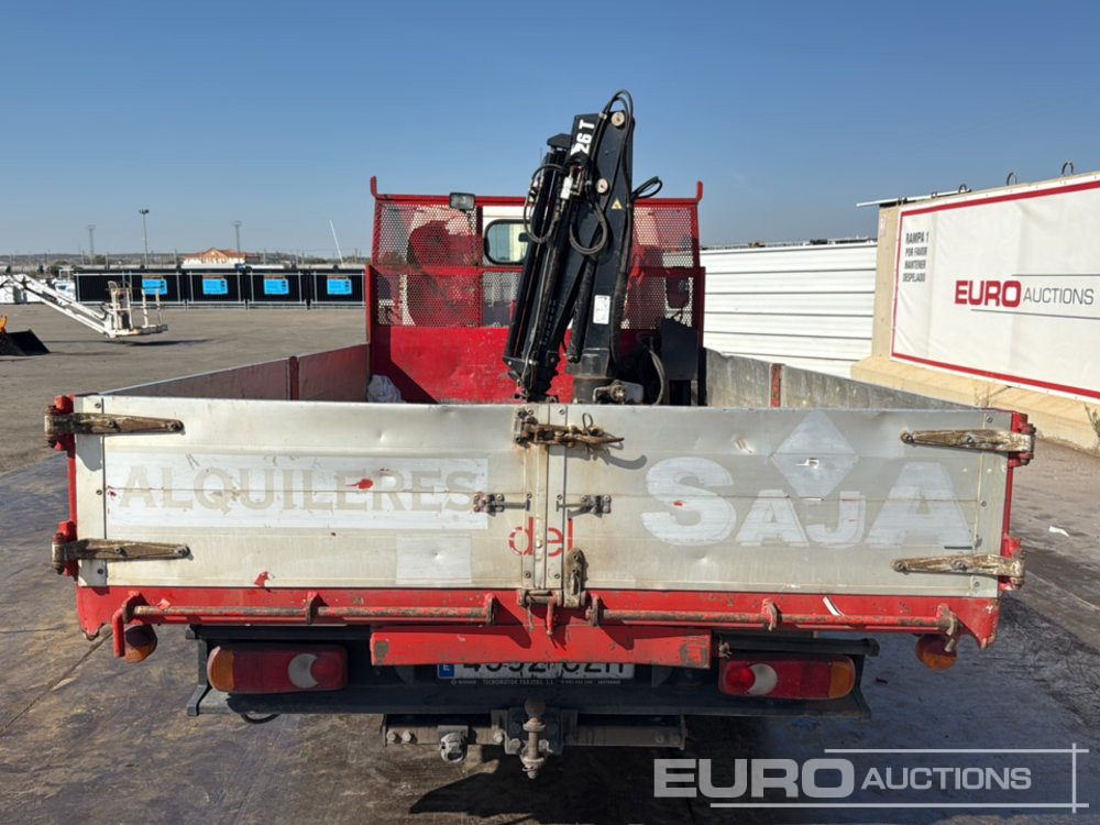 2004 Nissan Cabstar - Camion plateau: photos 4 2004 Nissan Cabstar - Camion plateau: photos 4