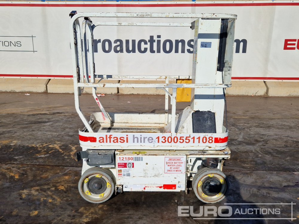 2015 JLG 1230ES - Nacelle: photos 2 2015 JLG 1230ES - Nacelle: photos 2