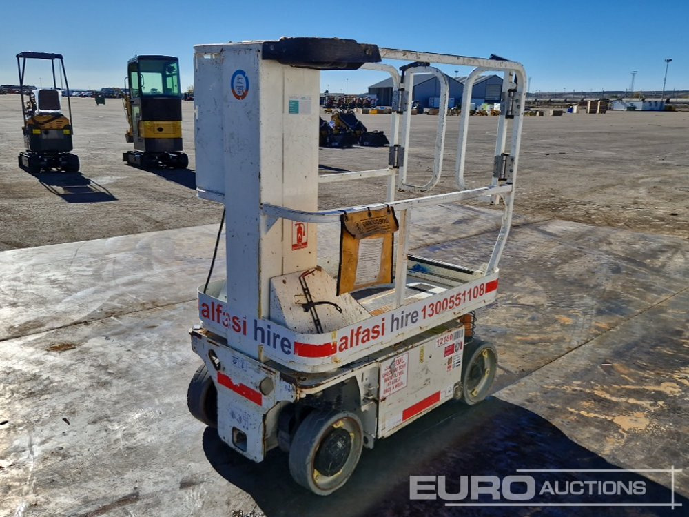 2015 JLG 1230ES - Nacelle: photos 5 2015 JLG 1230ES - Nacelle: photos 5