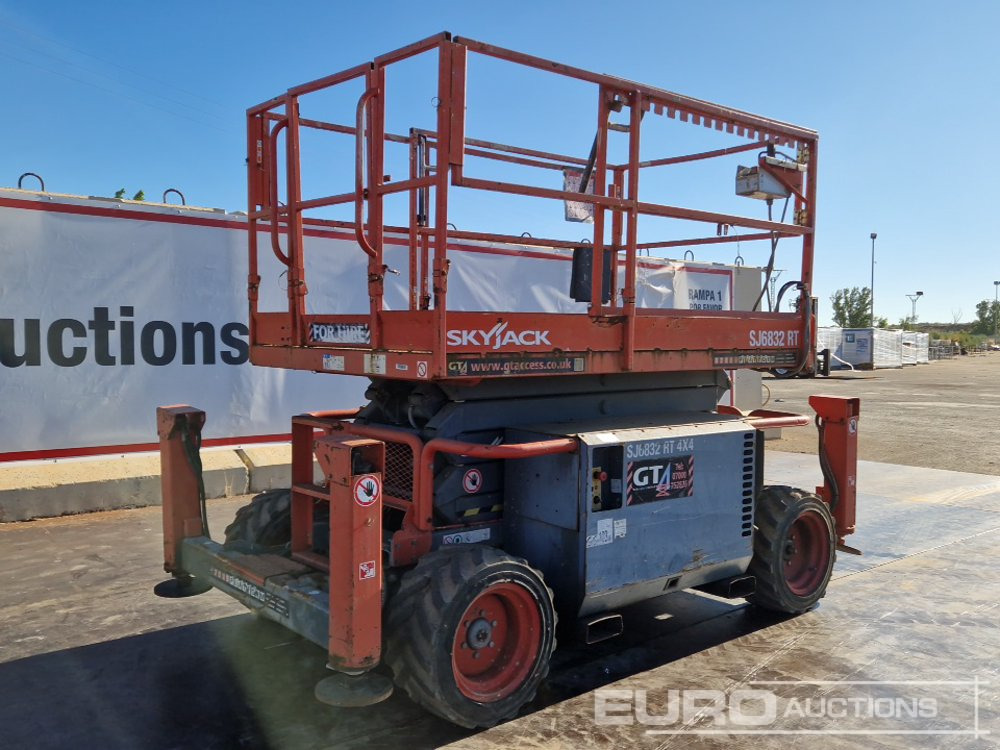 2015 SkyJack SJ6832RT - Nacelle ciseaux: photos 1 2015 SkyJack SJ6832RT - Nacelle ciseaux: photos 1