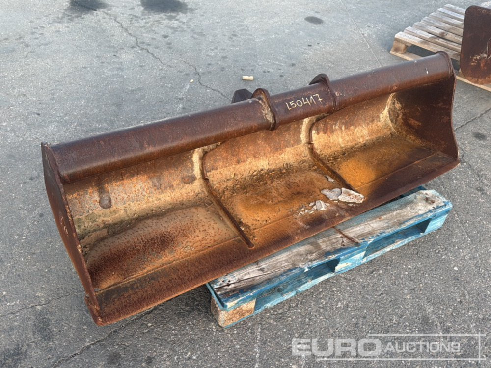 Arden 74" Cleaning Bucket to suit Excavator - Godet: photos 2 Arden 74" Cleaning Bucket to suit Excavator - Godet: photos 2