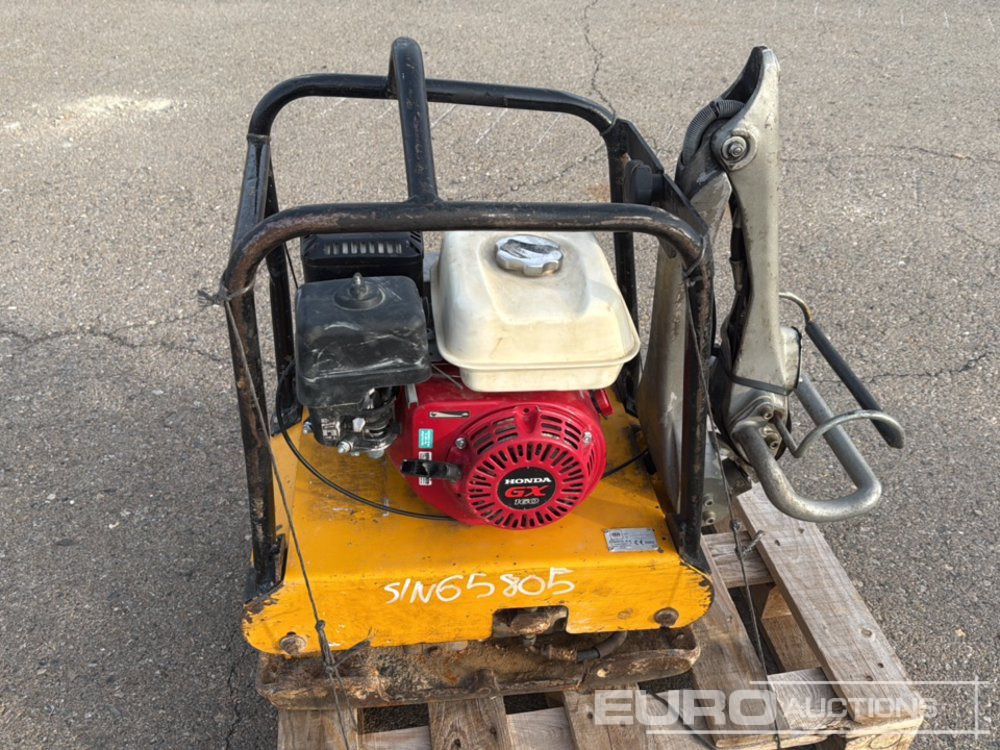 ENARCO Walk-Behind Plate Compactor Gasoline, Honda Engine - Travaux routiers: photos 5 ENARCO Walk-Behind Plate Compactor Gasoline, Honda Engine - Travaux routiers: photos 5