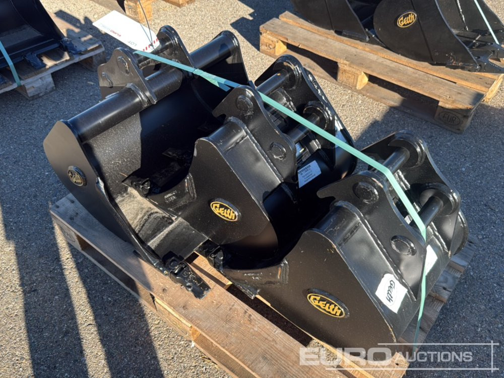 Geith Digging Bucket H03-0450-11071 to suit MCR1009 (S/Ns 1166011, 1166012) (2 of), Bucket H03-0450-11072 to Suit MCR1009 (S/N 1166034) - Godet: photos 2 Geith Digging Bucket H03-0450-11071 to suit MCR1009 (S/Ns 1166011, 1166012) (2 of), Bucket H03-0450-11072 to Suit MCR1009 (S/N 1166034) - Godet: photos 2