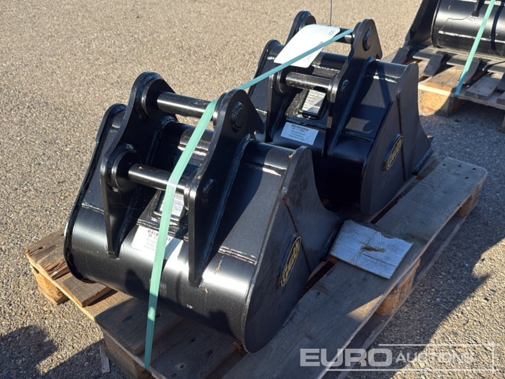 Geith Digging Bucket H03-0450-11071 to suit MCR1009 (S/Ns 1166019,1166018) (2 of) - Godet: photos 4 Geith Digging Bucket H03-0450-11071 to suit MCR1009 (S/Ns 1166019,1166018) (2 of) - Godet: photos 4