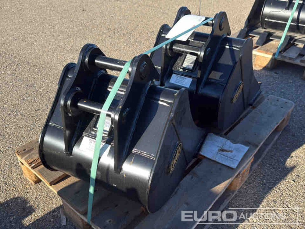 Geith Digging Bucket H03-0450-11404 to suit MCR1009 (S/Ns 1175041, 1175042) (2 of) - Godet: photos 4 Geith Digging Bucket H03-0450-11404 to suit MCR1009 (S/Ns 1175041, 1175042) (2 of) - Godet: photos 4