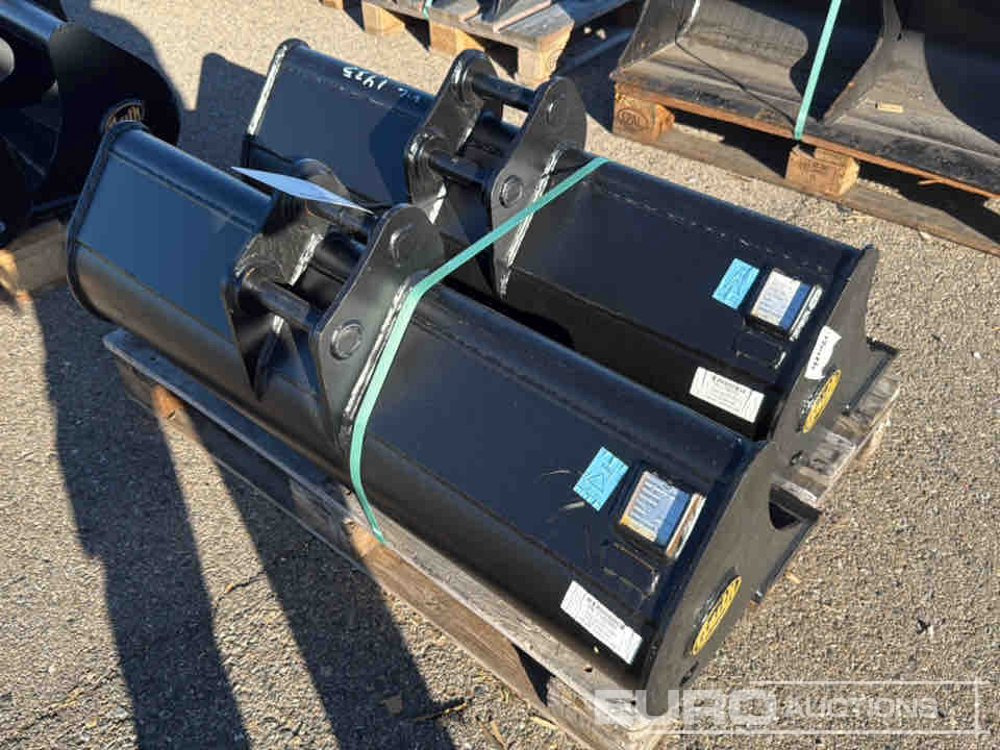 Geith Ditching Bucket G03R-1200-9919 to suit MCR1009 (S/Ns 1165960, 1165969) (2 of) - Godet: photos 4 Geith Ditching Bucket G03R-1200-9919 to suit MCR1009 (S/Ns 1165960, 1165969) (2 of) - Godet: photos 4