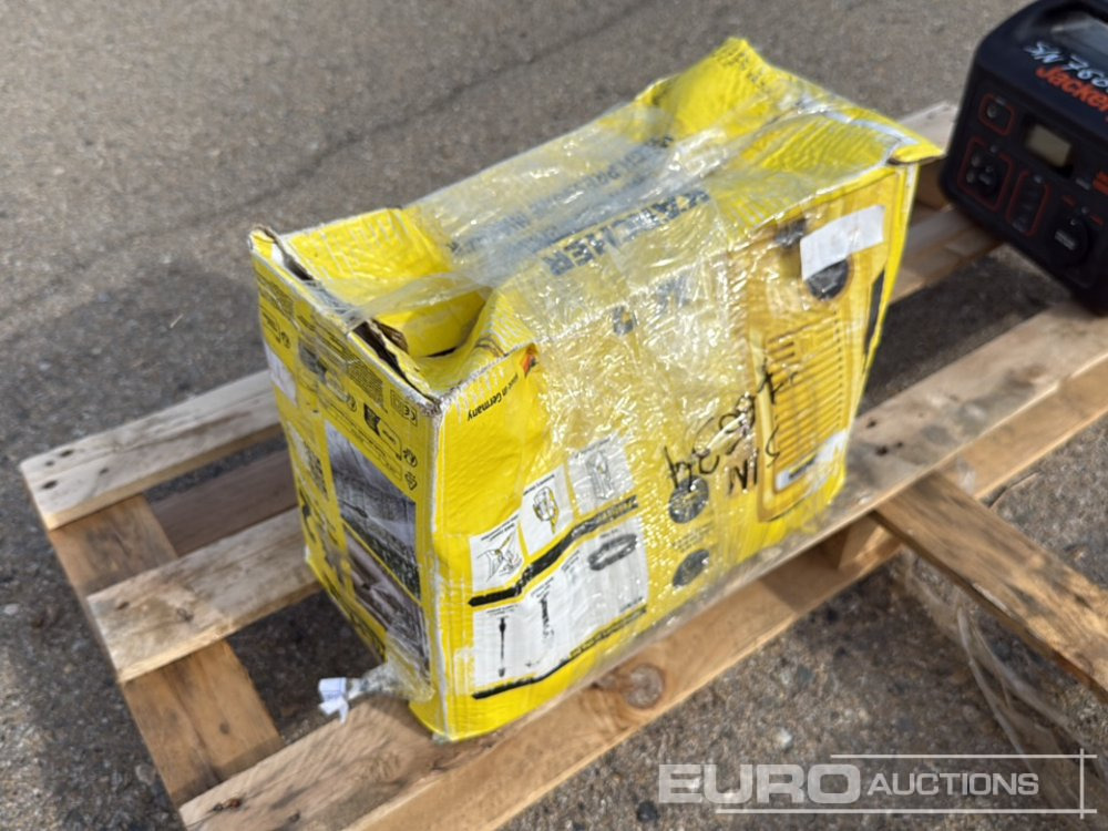 Karcher High Pressure Washer - Équipement de garage: photos 3 Karcher High Pressure Washer - Équipement de garage: photos 3