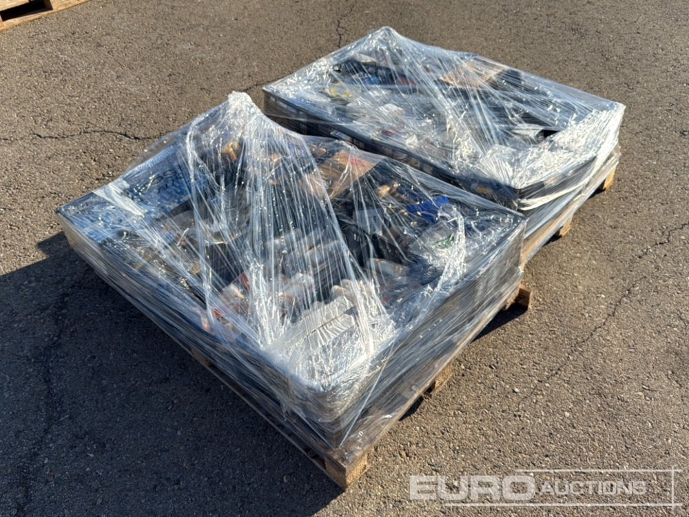 Pallet of Paint Rollers, Bolts, Colier-Clip pour tube - Matériel de chantier: photos 3 Pallet of Paint Rollers, Bolts, Colier-Clip pour tube - Matériel de chantier: photos 3