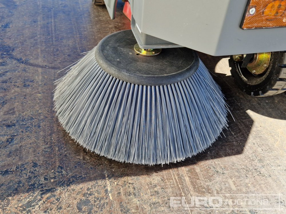 Balayeuse de voirie Unused 2025 Kaster S.13: photos 13 Balayeuse de voirie Unused 2025 Kaster S.13: photos 13