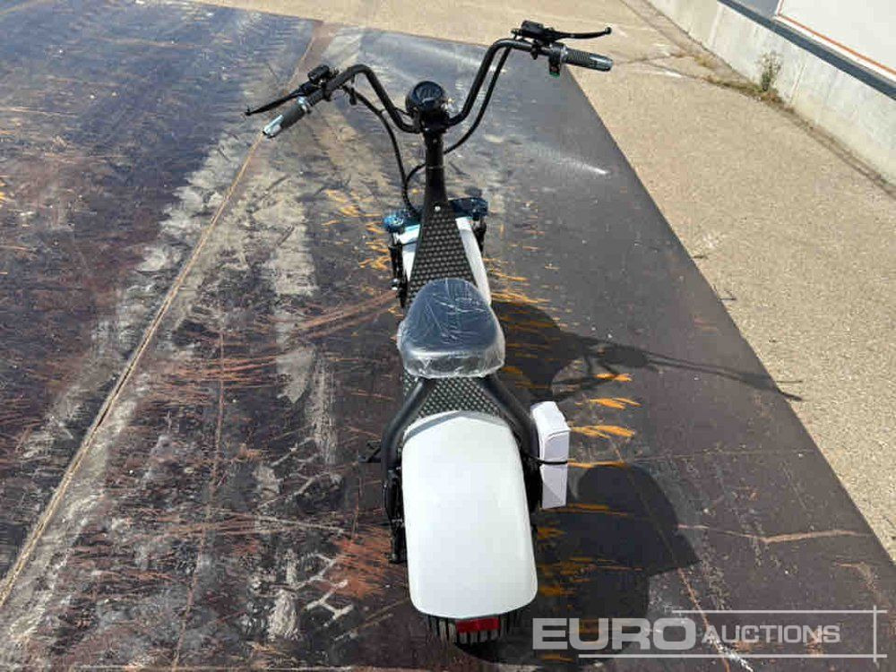 Unused City coco Electric Scooter Max Speed 40km/h, Autonomy 45km / Scooter Eléctrico - Motocyclette: photos 4 Unused City coco Electric Scooter Max Speed 40km/h, Autonomy 45km / Scooter Eléctrico - Motocyclette: photos 4