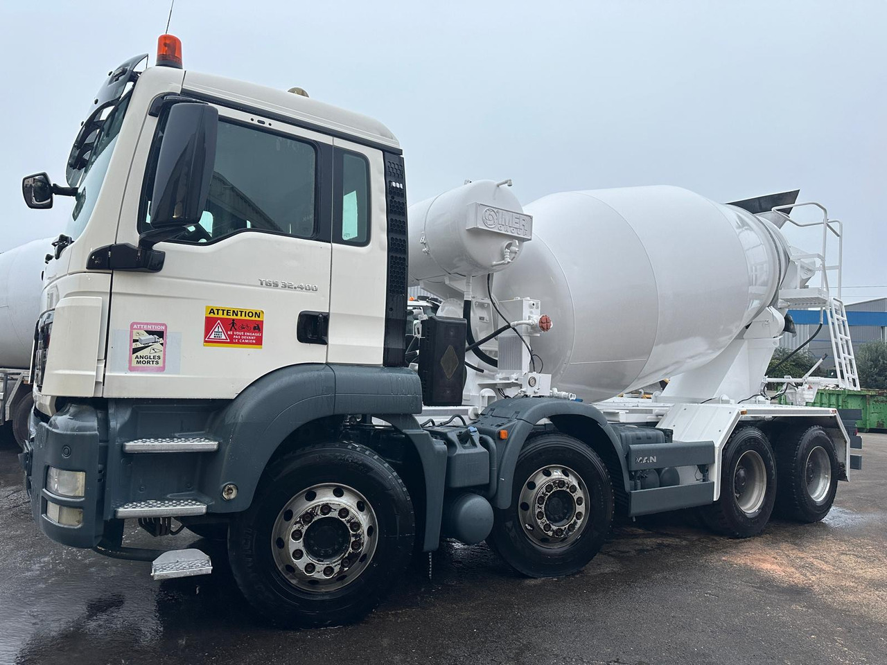 Camion béton MAN TGS 32.400 DB-416-ZR - Camion malaxeur: photos 2 Camion béton MAN TGS 32.400 DB-416-ZR - Camion malaxeur: photos 2