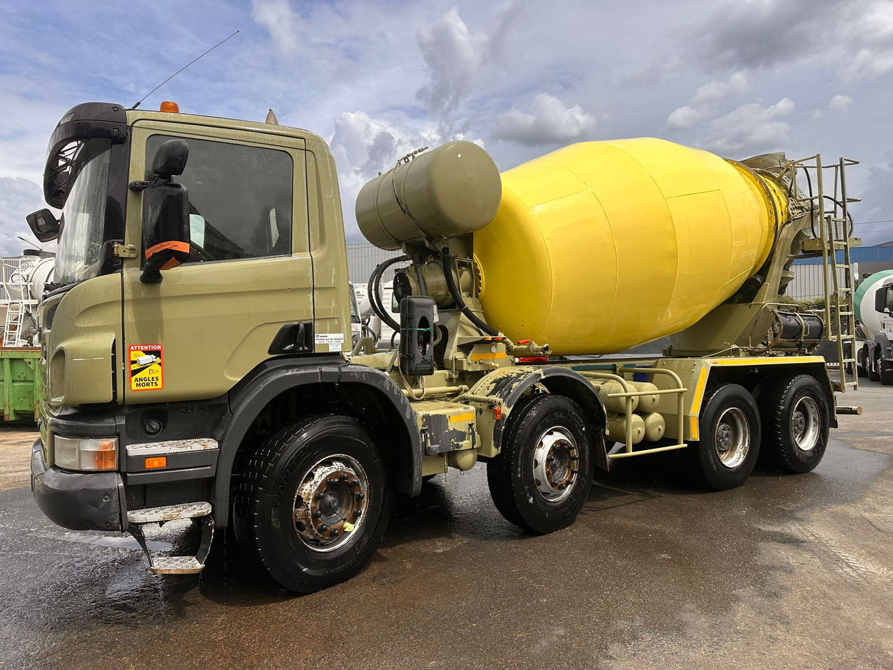 Camion béton Scania P380 CP-230-MP - Camion malaxeur: photos 2 Camion béton Scania P380 CP-230-MP - Camion malaxeur: photos 2
