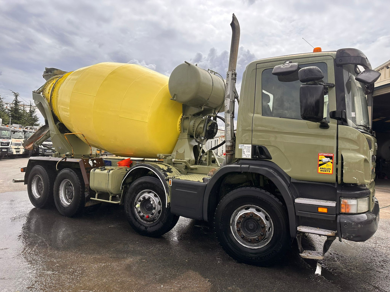 Camion béton Scania P380 CP-230-MP - Camion malaxeur: photos 3 Camion béton Scania P380 CP-230-MP - Camion malaxeur: photos 3