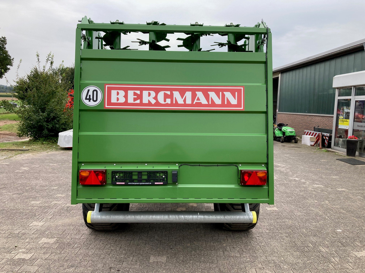 Bergmann Dungstreuer M 1080 SW - Distributeur d'engrais: photos 5 Bergmann Dungstreuer M 1080 SW - Distributeur d'engrais: photos 5