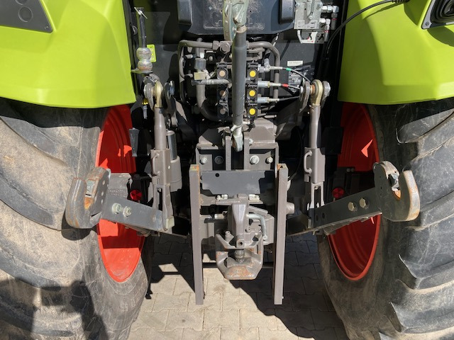 Tracteur agricole Claas Axos 310: photos 8